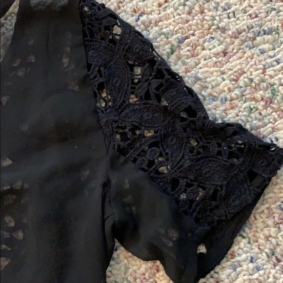 ae short sleeve blouse - Picture 3 of 4